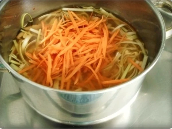 Scharf- saure  Pekingsuppe  mit frischen Shiitake - Rezept - Bild Nr. 19