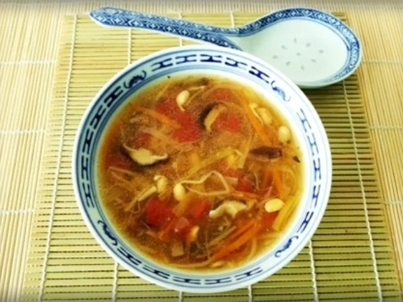 Scharf- saure  Pekingsuppe  mit frischen Shiitake - Rezept - Bild Nr. 28