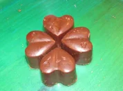 Schokopralinen mit beschwipsten Cranberries - Rezept