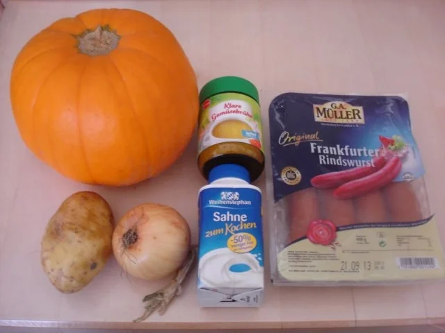 Kürbiscremesuppe mit Frankfurter Rindswurst - Rezept - Bild Nr. 2