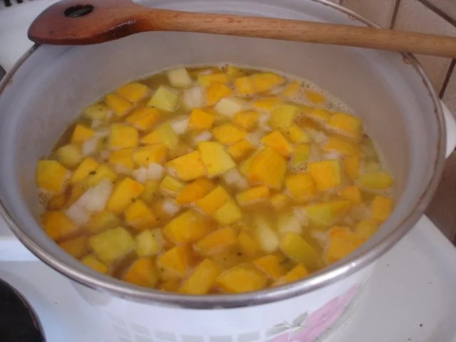 Kürbiscremesuppe mit Frankfurter Rindswurst - Rezept - Bild Nr. 8