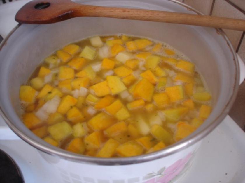 Kürbiscremesuppe mit Frankfurter Rindswurst - einfach - von MausVoh