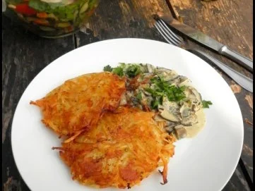 Mozzarella mit Kartoffelkruste und sahnige Hexenröhrlinge - Rezept