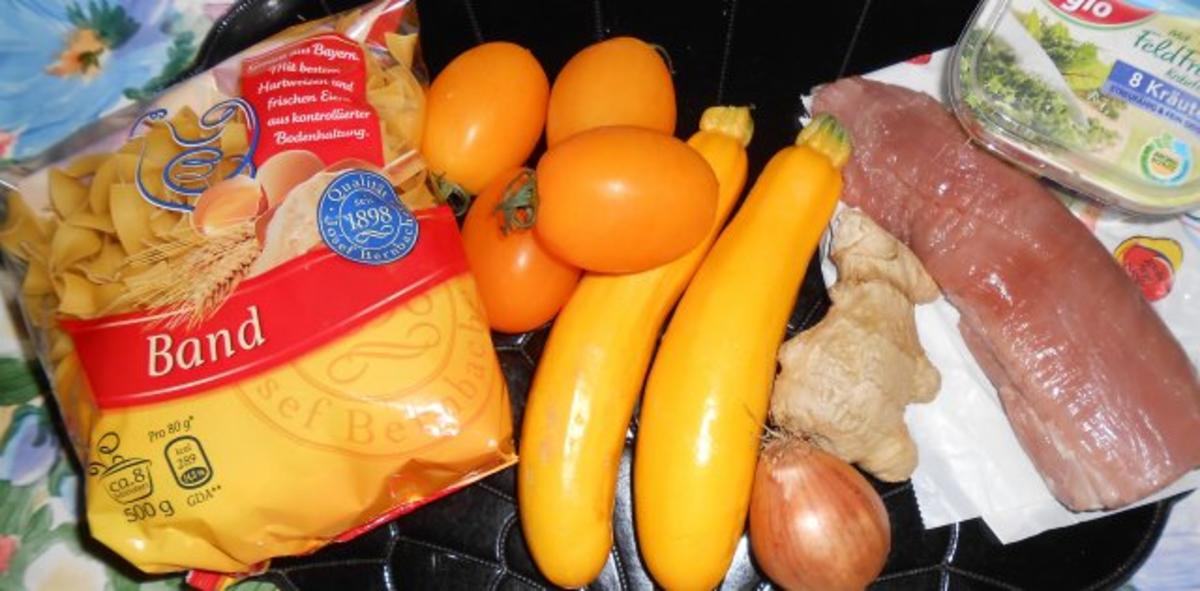 Schweinefilet mit Zucchinigemüse und Bandnudeln - Rezept - Bild Nr. 2