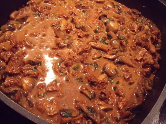 Rezept: Soja-Geschnetzeltes mit Pilzen Bild Nr. 2 Soja-Geschnetzeltes mit Pilzen - Rezept - Bild Nr. 2