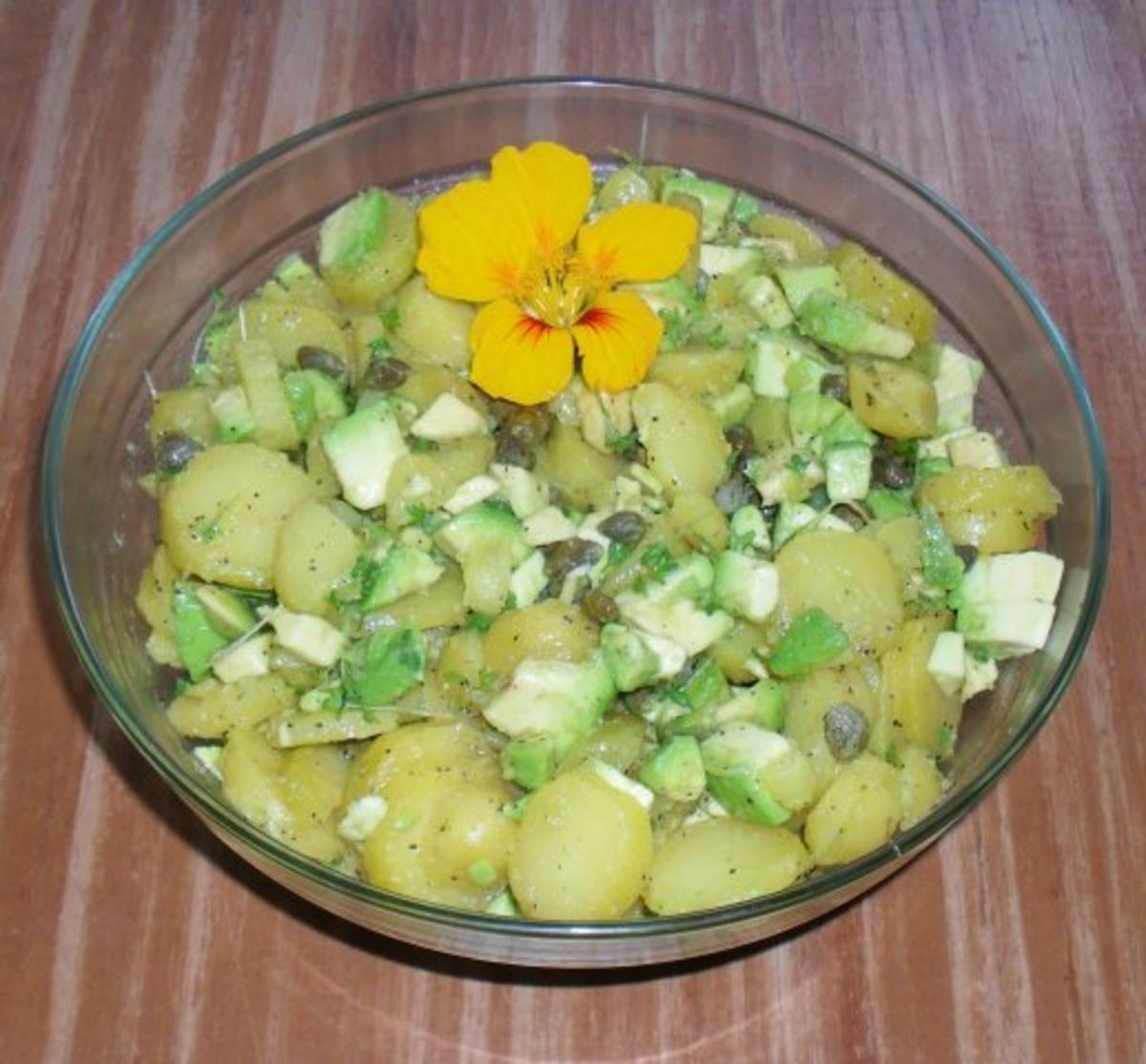 Avocado - Kartoffel - Salat - Rezept mit Bild - kochbar.de
