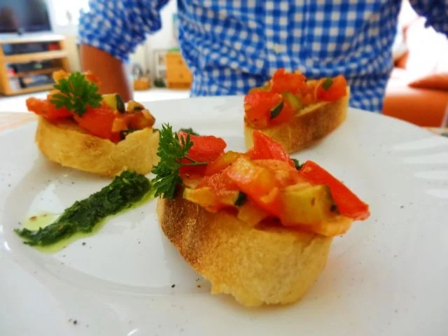 Bruscetta mit Zucchini und Petersilienöl - Rezept