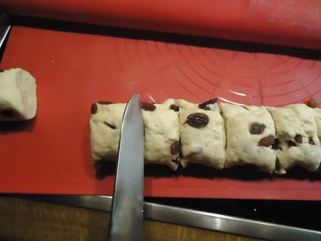 Rezept: Rosinenbrötchen Bild Nr. 4 Rosinenbrötchen - Rezept - Bild Nr. 4