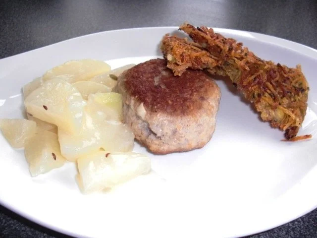 knusprige Frikadelle mit CousCous und Ei /GregCheck-Variante) - Rezept