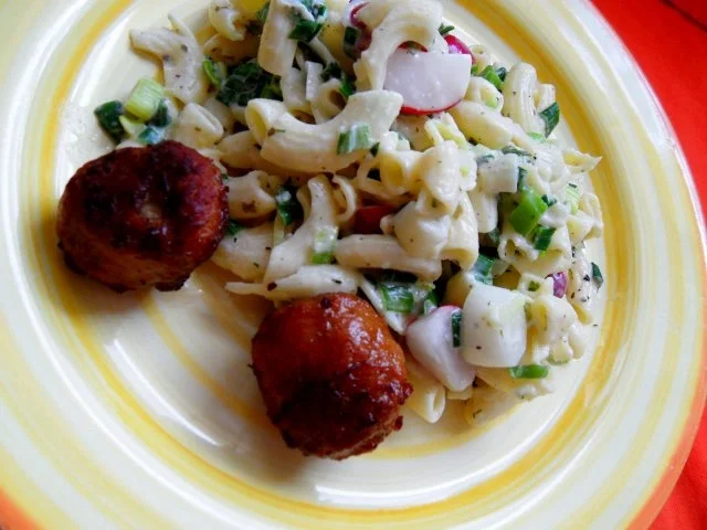 Hörnchen-Nudelsalat mit Radieschen & Co - Rezept