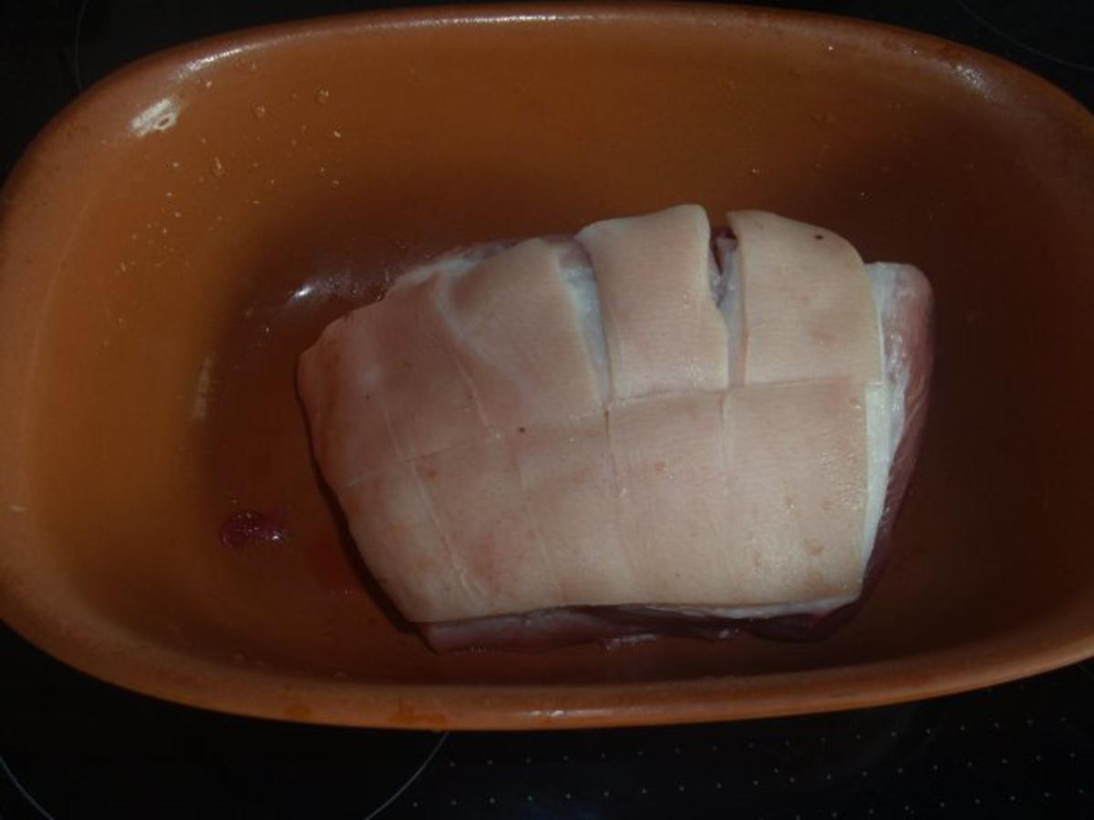 Schweinebraten aus dem Römertopf - Rezept - kochbar.de