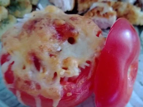 Rezept: Gfüllde Tomatsche á la Sunnyie Bild Nr. 2 Gfüllde Tomatsche á la Sunnyie - Rezept - Bild Nr. 2