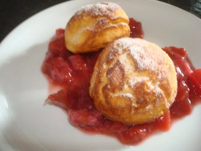 Liwanzen mit Fruchtragout - Rezept