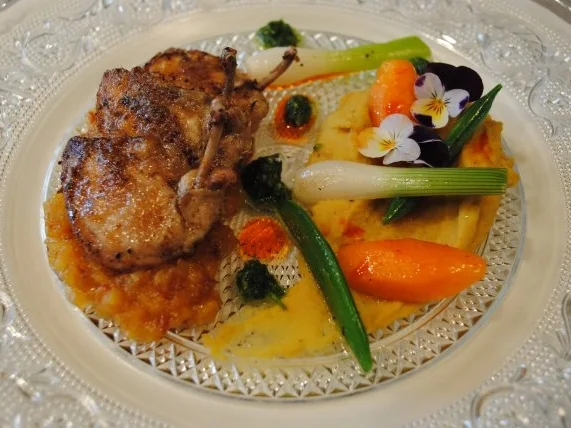 Rezept: Lollis von der Wachtel/ goldenes Linsenpüree/ spicy Aprikosen-Dattel-Kompott... Bild Nr. 2 Lollis von der Wachtel/ goldenes Linsenpüree/ spicy Aprikosen-Dattel-Kompott... - Rezept - Bild Nr. 2