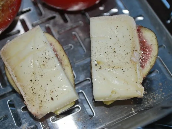 Rezept: Gratinierte Taleggio-Feigen Bild Nr. 2 Gratinierte Taleggio-Feigen - Rezept - Bild Nr. 2