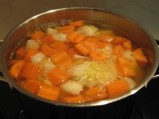 Rezept: Kürbissuppe mit Ingwer Bild Nr. 5 Kürbissuppe mit Ingwer - Rezept - Bild Nr. 5