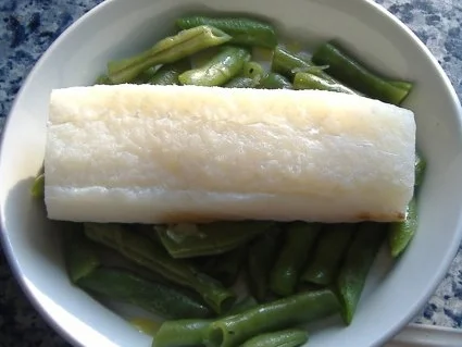 Bacalao gratiniert mit Aioli auf Stangenbohnen - Rezept - Bild Nr. 5