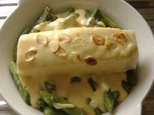 Bacalao gratiniert mit Aioli auf Stangenbohnen - Rezept - Bild Nr. 6