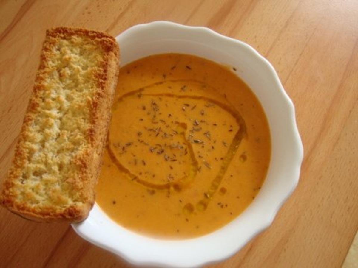 Bilder für eine cremige Tomatensuppe - Rezept