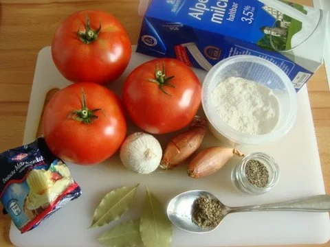 Rezept: eine cremige Tomatensuppe Bild Nr. 2 eine cremige Tomatensuppe - Rezept - Bild Nr. 2