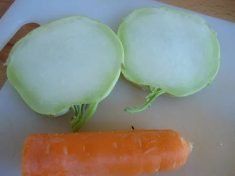 Grießgnocchisuppe mit 3 erlei Nockerln - Rezept - Bild Nr. 13