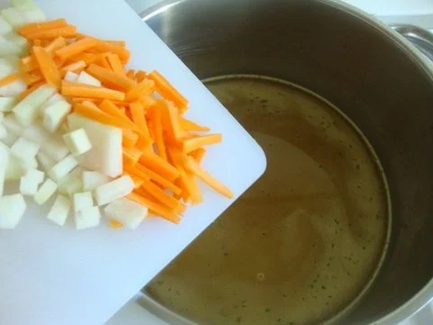 Grießgnocchisuppe mit 3 erlei Nockerln - Rezept - Bild Nr. 17