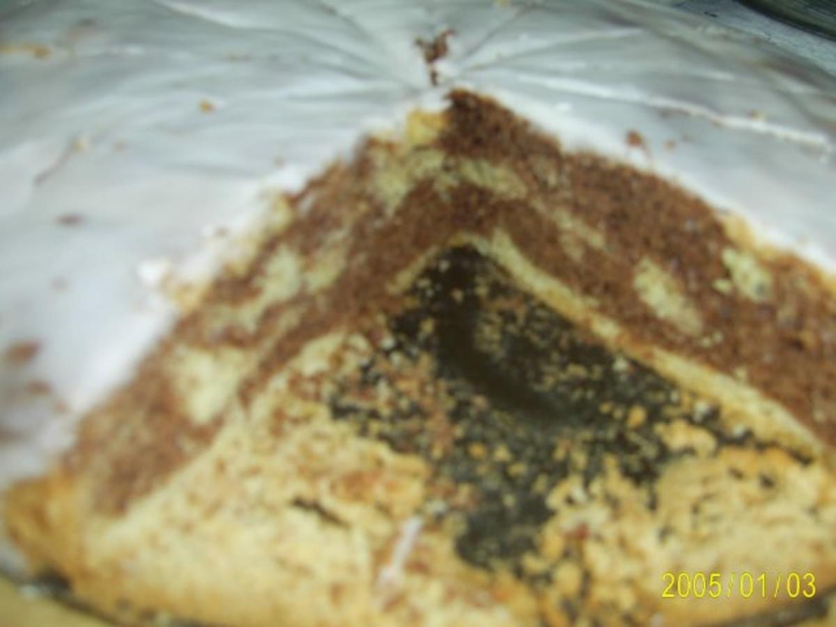 Kuchen: Fleckenkuchen mit Zuckerguss - Rezept