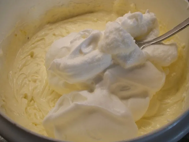 Rezept: Backen: Zweifarbiger Käsekuchen mit Mangosahne ***Happy Birthday, liebe Eva-Maria*** Bild Nr. 9 Backen: Zweifarbiger Käsekuchen mit Mangosahne ***Happy Birthday, liebe Eva-Maria*** - Rezept - Bild Nr. 9