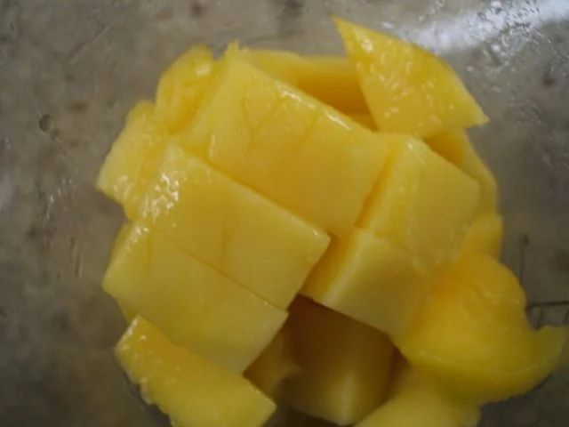 Rezept: Backen: Zweifarbiger Käsekuchen mit Mangosahne ***Happy Birthday, liebe Eva-Maria*** Bild Nr. 17 Backen: Zweifarbiger Käsekuchen mit Mangosahne ***Happy Birthday, liebe Eva-Maria*** - Rezept - Bild Nr. 17