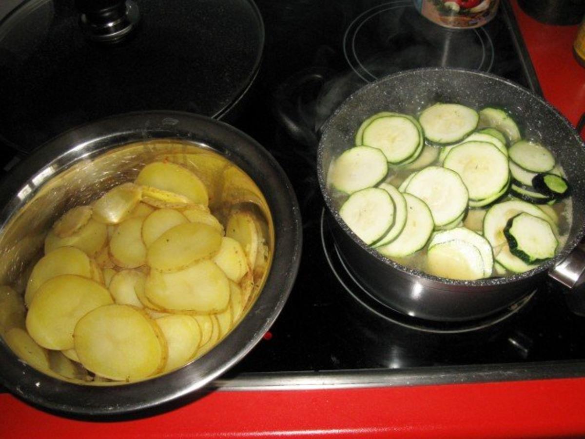 Auflauf mit Kartoffel Zucchini und Tomaten Vegetarisch - Rezept - Bild Nr. 6