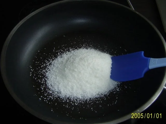 Kuchen: Kokos-Konfekt-Torte mit Pfirsichen - Rezept - Bild Nr. 2