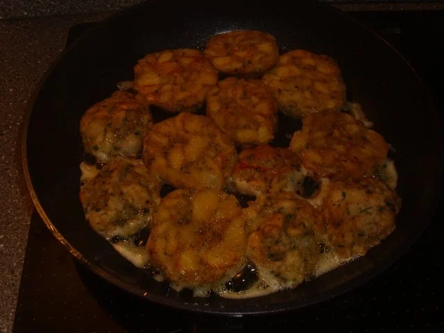 Rezept: Pfifferlinge mit gebratenen Knödelscheiben Bild Nr. 3 Pfifferlinge mit gebratenen Knödelscheiben - Rezept - Bild Nr. 3