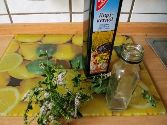 Rezept: Pfefferminzöl Bild Nr. 2 Pfefferminzöl - Rezept - Bild Nr. 2