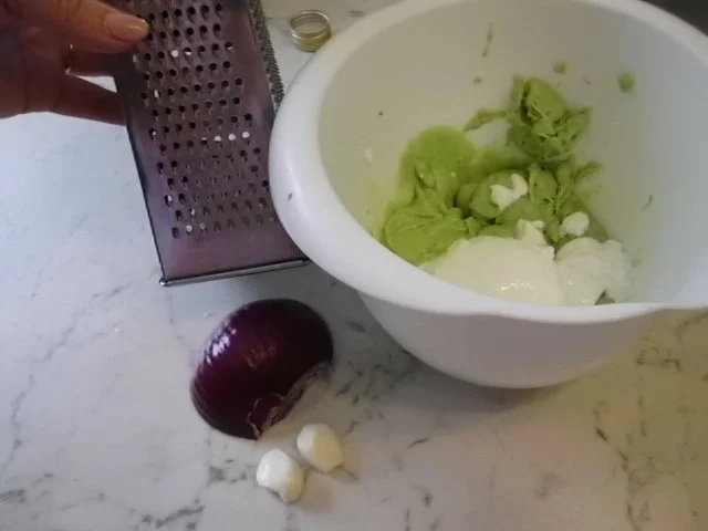Avocadocreme auf getoastetem Baguette - Rezept - Bild Nr. 6