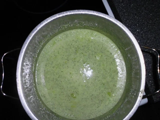 Rucolacremesuppe mit gerösteten Pinienkerne - Rezept - Bild Nr. 9