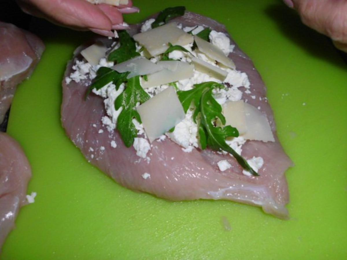 Gefülltes Hähnchenbrustfilet mit einem speziellen Salat (das Fleisch wird zur Nebensache) - Rezept - Bild Nr. 3