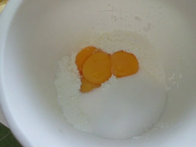 Brandteigkuchen mit Vanillecreme, dazu Waldbeermus (so wird das in Ungarn gemacht) - Rezept - Bild Nr. 11