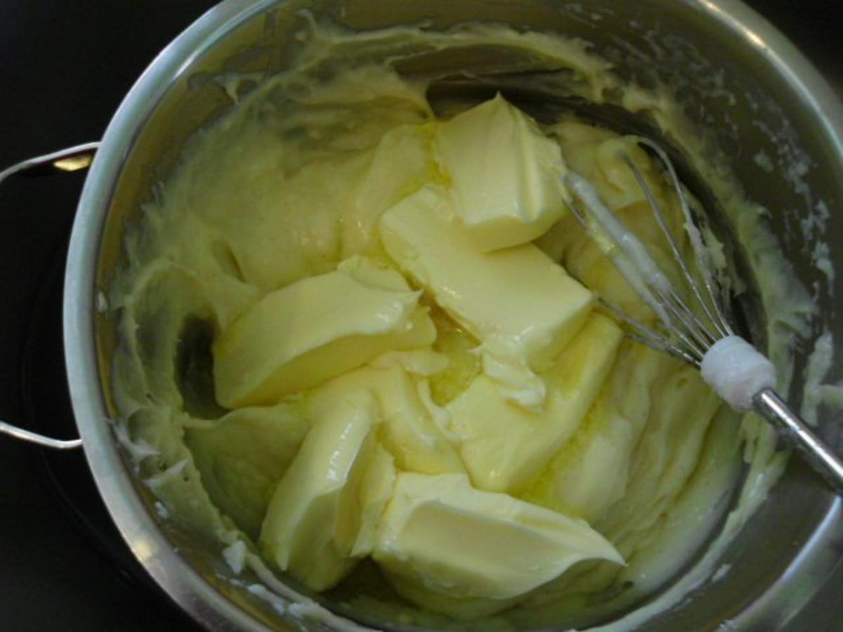Brandteigkuchen mit Vanillecreme, dazu Waldbeermus (so wird das in Ungarn gemacht) - Rezept - Bild Nr. 16