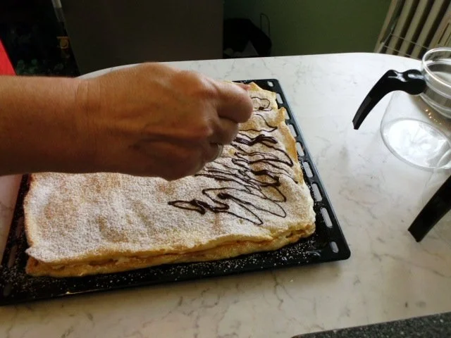 Brandteigkuchen mit Vanillecreme, dazu Waldbeermus (so wird das in Ungarn gemacht) - Rezept - Bild Nr. 23