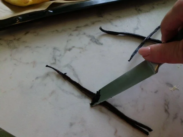 Brandteigkuchen mit Vanillecreme, dazu Waldbeermus (so wird das in Ungarn gemacht) - Rezept - Bild Nr. 13