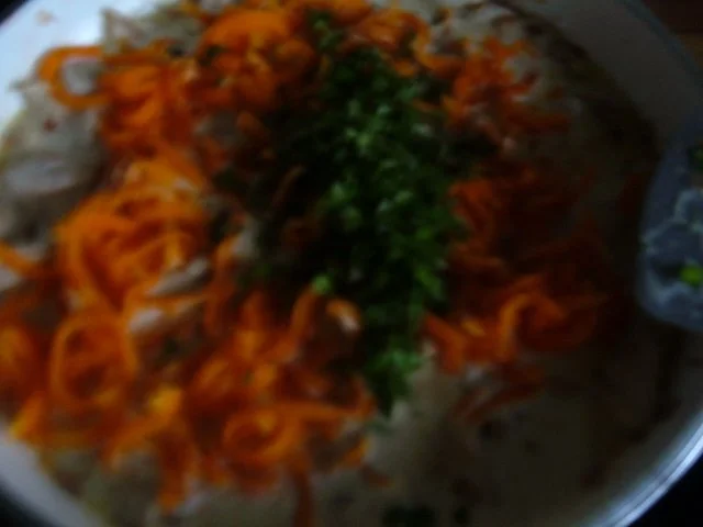 Rezept: Pfannengericht : Spaghetti mit Möhrenspaghetti Bild Nr. 8 Pfannengericht : Spaghetti mit Möhrenspaghetti - Rezept - Bild Nr. 8