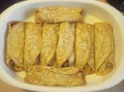 Gefüllte Pfannkuchen mit Broccoli und Joghurtdip - Rezept