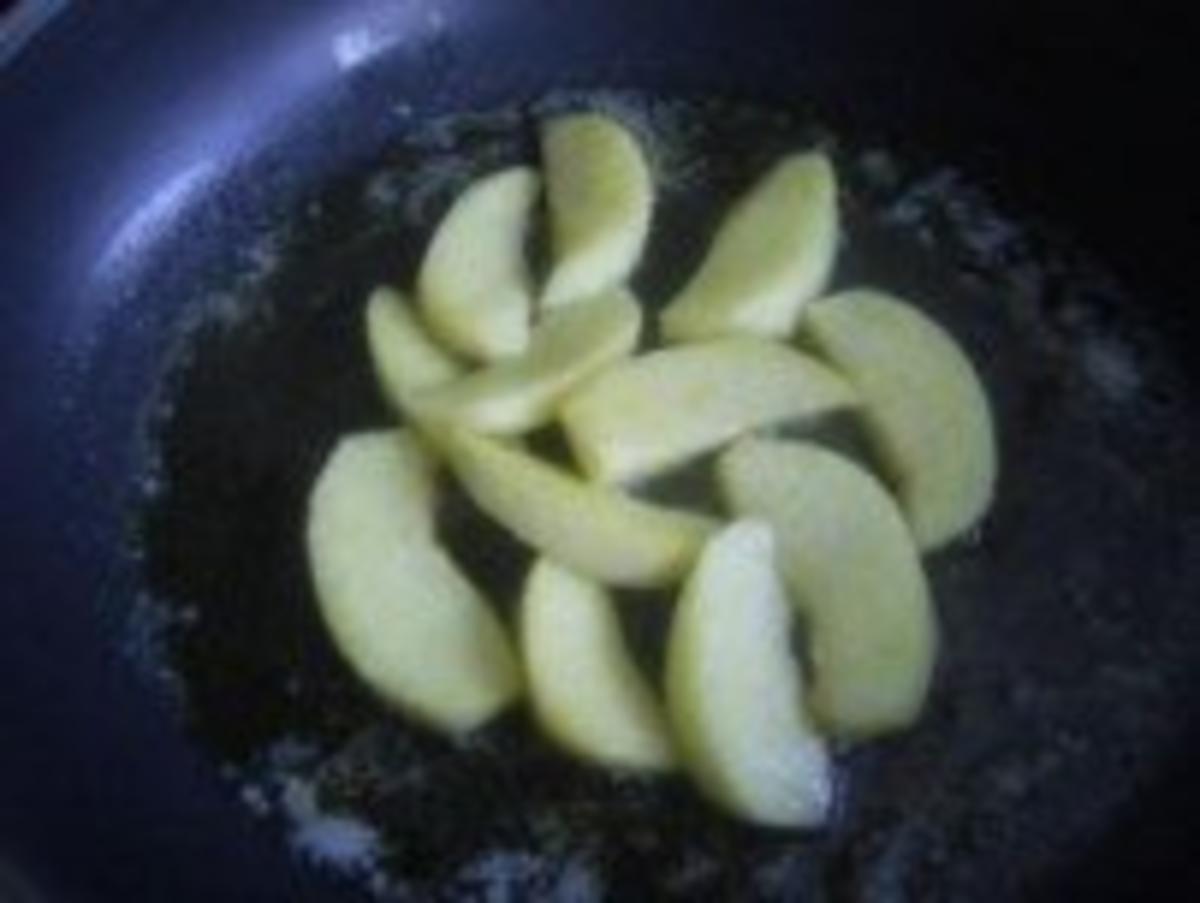 Pfannkuchen & Crépe: Pfannkuchen mit feinen Äpfeln - Rezept - Bild Nr. 3