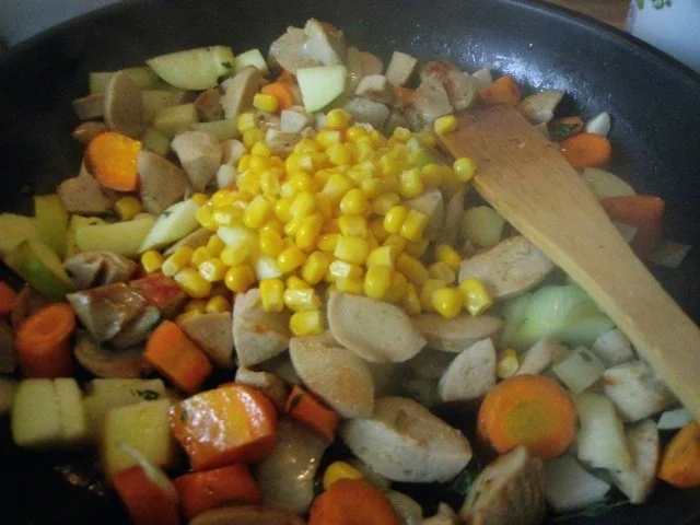 Bratwurstgulasch mit  Apfel - Kartoffelstampf - Rezept - Bild Nr. 9