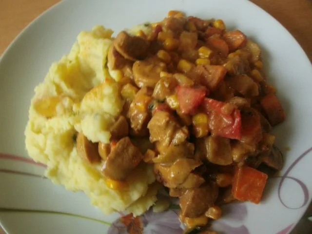 Bratwurstgulasch mit  Apfel - Kartoffelstampf - Rezept - Bild Nr. 13