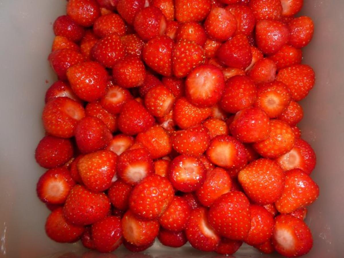 Getränk: Erdbeerlikör - Rezept
