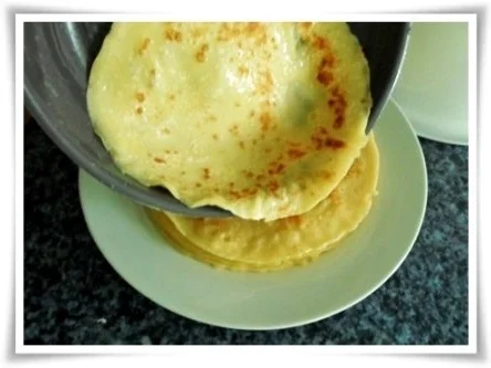 Rezept: Pfannkuchen mit gebratener Banane gefüllt Bild Nr. 12 Pfannkuchen mit gebratener Banane gefüllt - Rezept - Bild Nr. 12