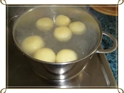 Hähnchenschenkel   mit Kartoffelklößen und  Krautsalat - Rezept - Bild Nr. 8