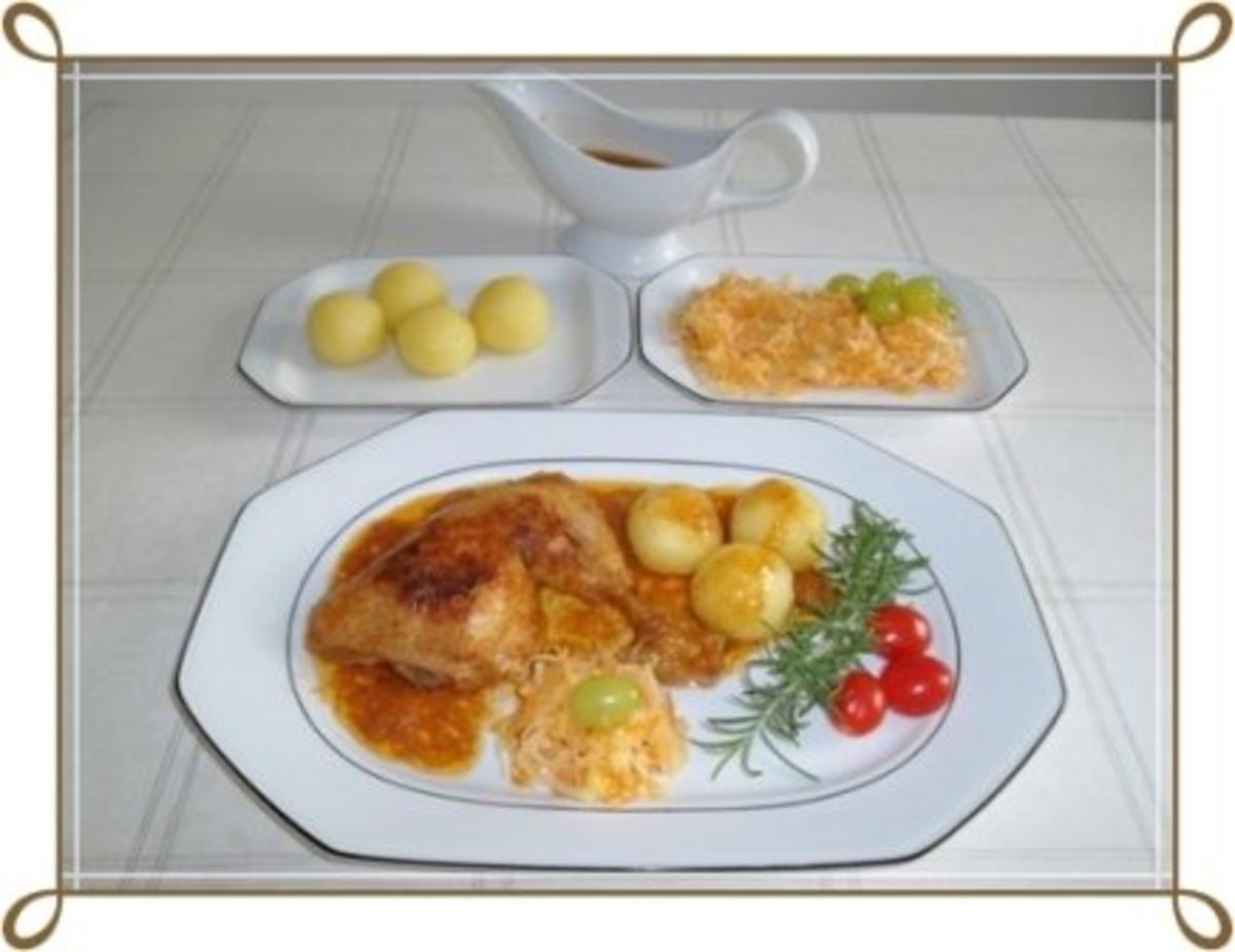 Hähnchenschenkel   mit Kartoffelklößen und  Krautsalat - Rezept - Bild Nr. 13