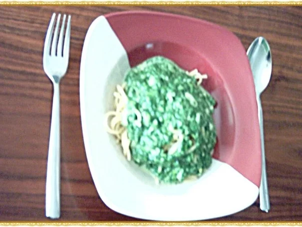 Spaghetti an Spinat-4-Käse-Sauce - Rezept